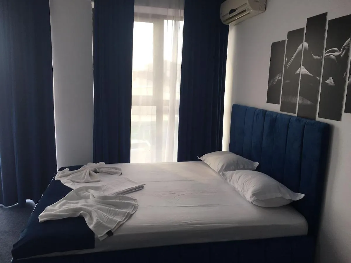 בוקרשט Hotel Blue